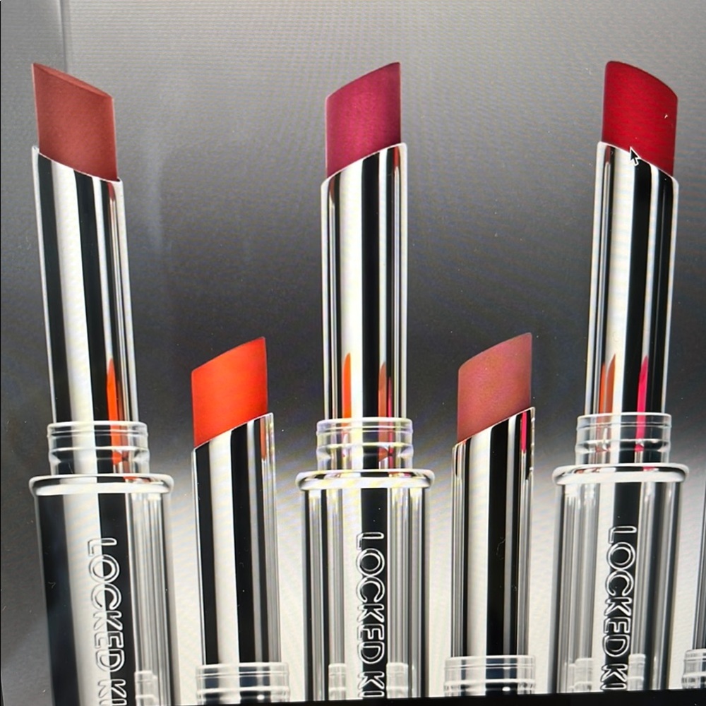 MAC Cosmetics Brown Lipstick Long-Lasting Formula: #60 Mull it over and over.